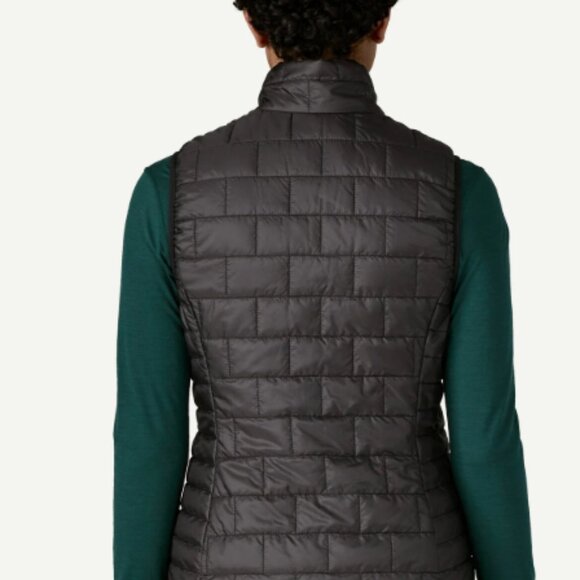 Patagonia Nano Puff Insulated Vest in Black, XL - Picture 3 of 11